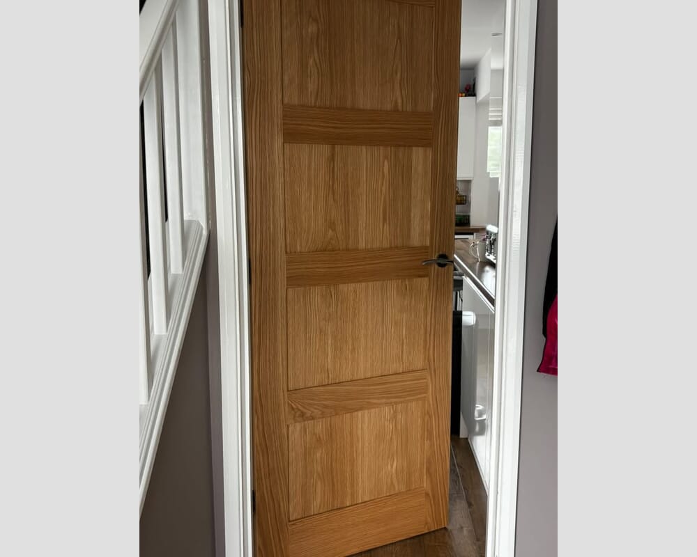 762x1981x44mm (30") Oak Shaker 4P - Prefinished Door